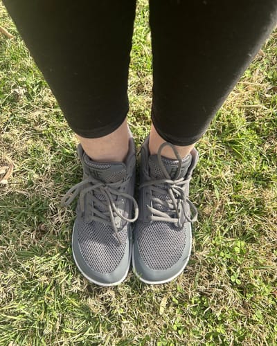 Customer photo review of Lorana Sneakers – Ergonomic Barefoot Shoes for Everyday Wear