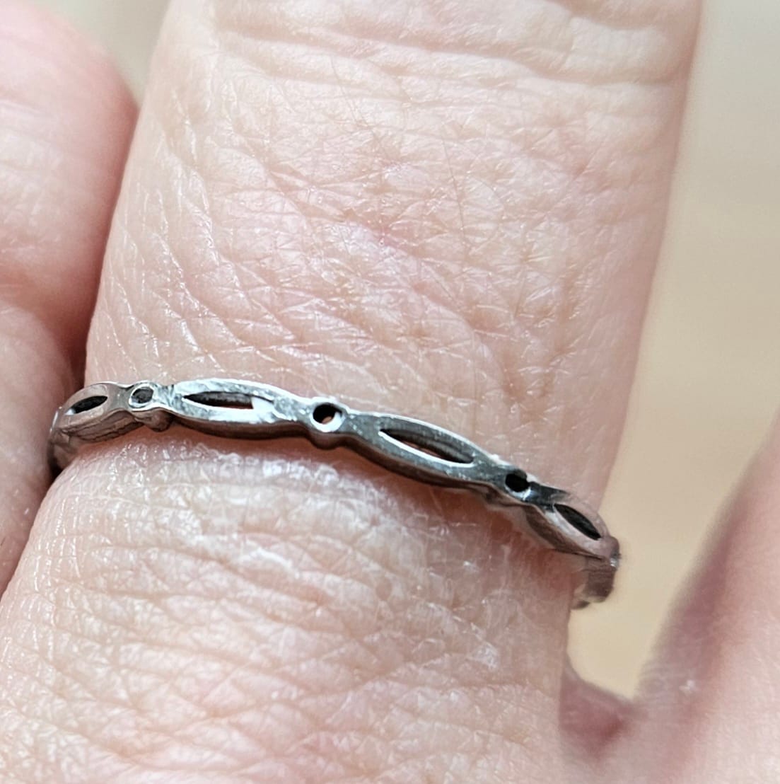 Customer photo review of Nivia Ring | 18K vergoldet