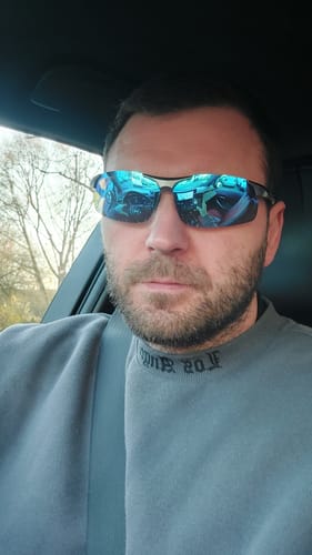 Customer photo review of KINGSEVEN™ - 2024 8068 Designer Sonnenbrille Polarisierte Gläser