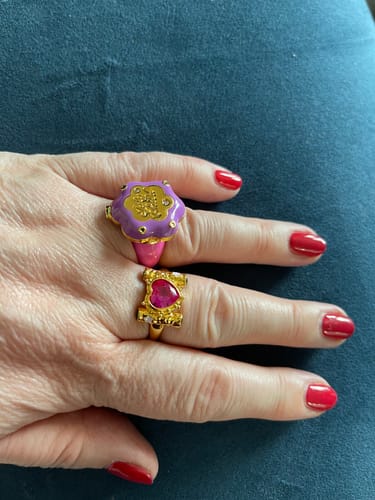 Customer photo review of Pillar of Love Ring Gold