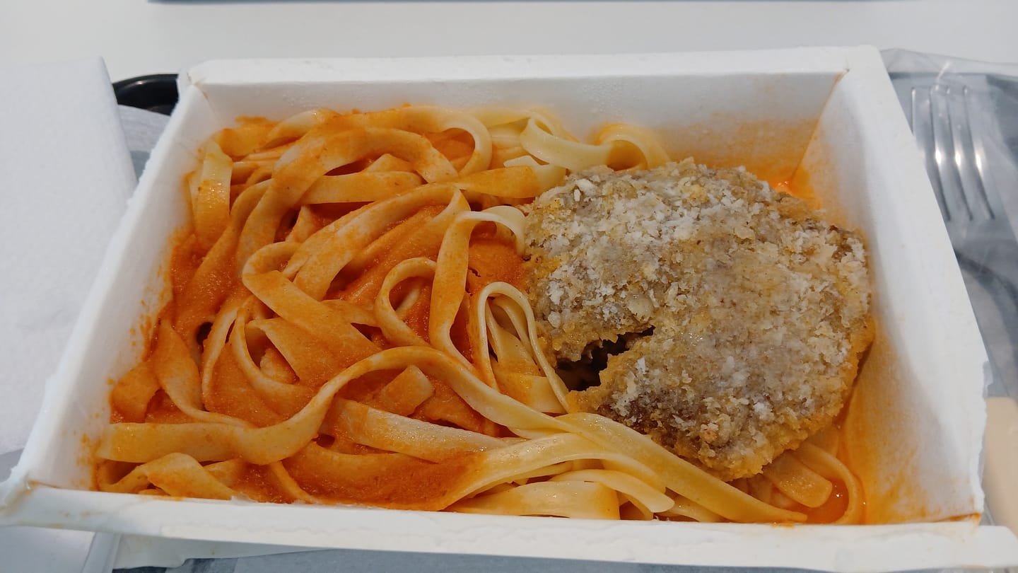 Customer photo review of Polpetone com Talharim ao Molho de Tomate
