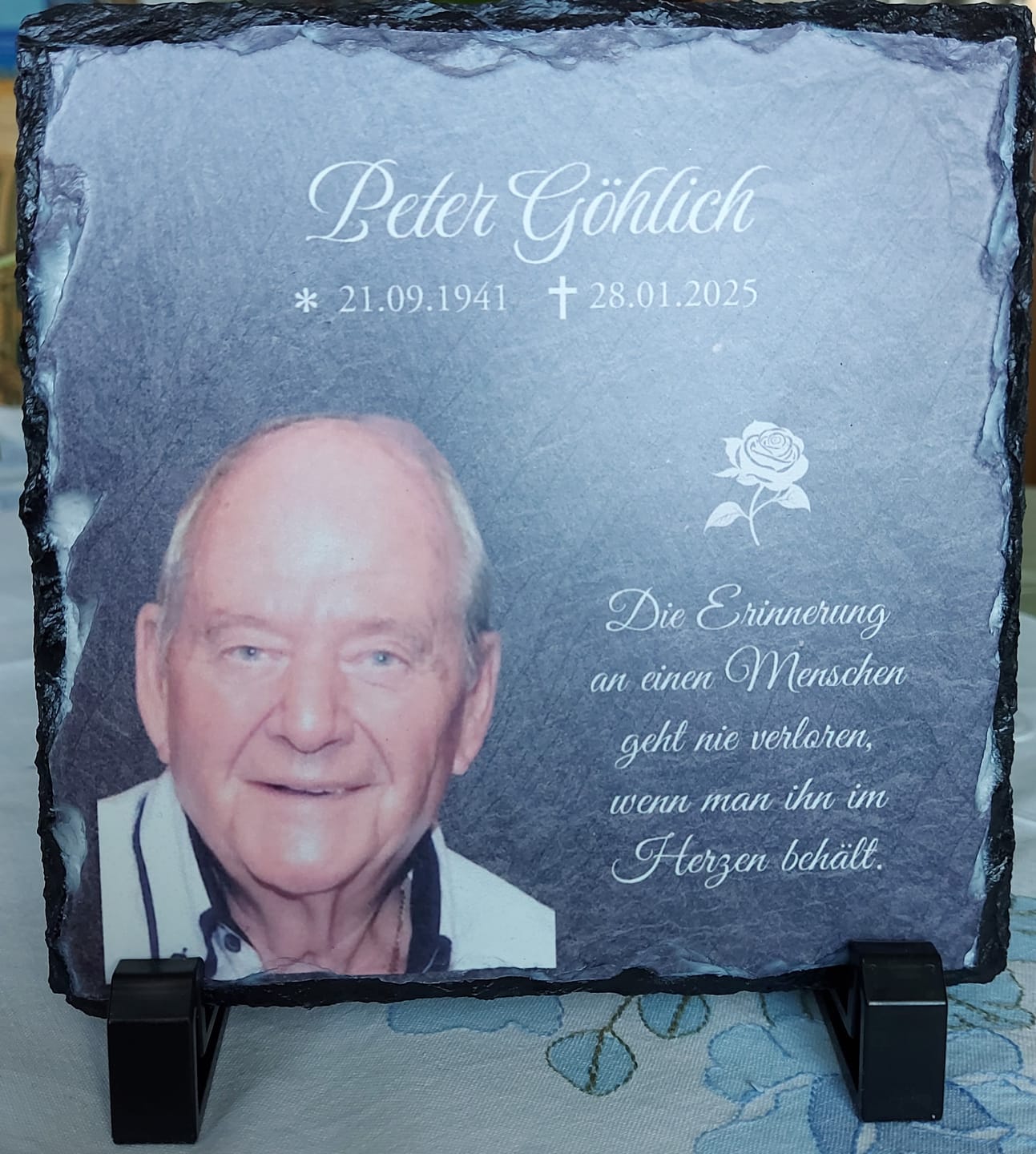 Customer photo review of Das schönste Denkmal - Individuelle Schieferplatte zum Andenken an Verstorbene