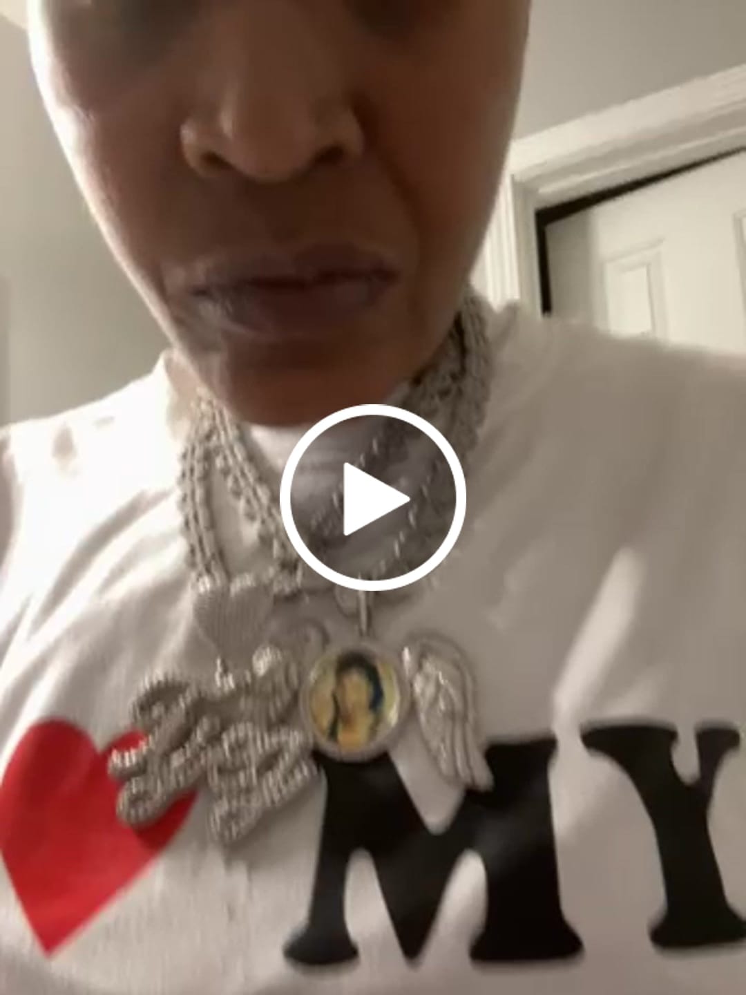 Customer video review of ROSIE ICEY HEART NAME NECKLACE