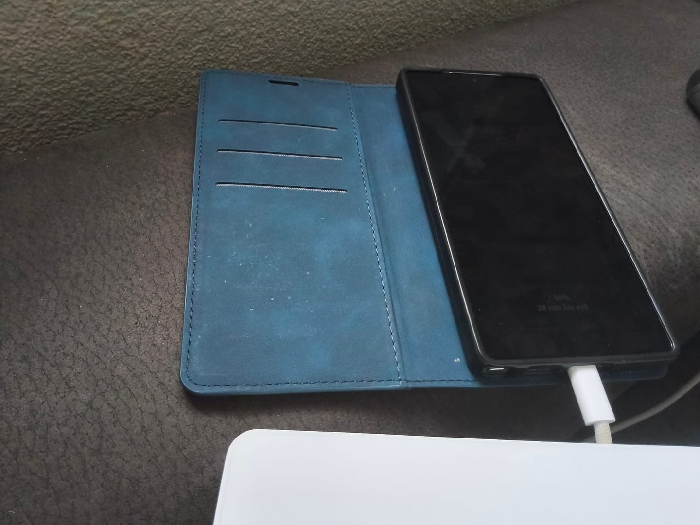 Customer photo review of Galaxy S25 Ultra - Stand Flip Case Hülle