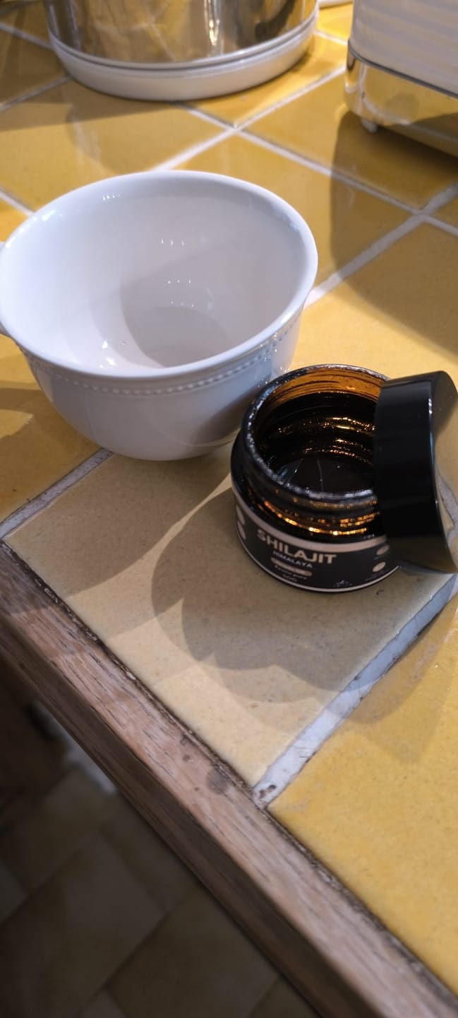 Customer photo review of SHILAJIT (RÉSINE PURE)