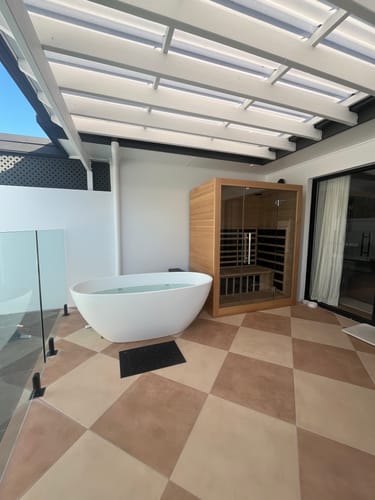 Customer photo review of Nordhaus Ice Bath - Matte White - Oval + 3 Person Infrared Sauna