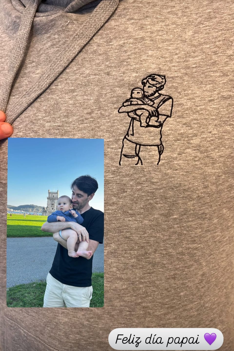 Customer photo review of Hoodie Retrato Line Art Personalizável