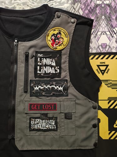 Customer photo review of Zipper Detachable Techwear Tshirt