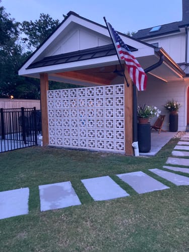 Town Square White 11 4 Breeze Block