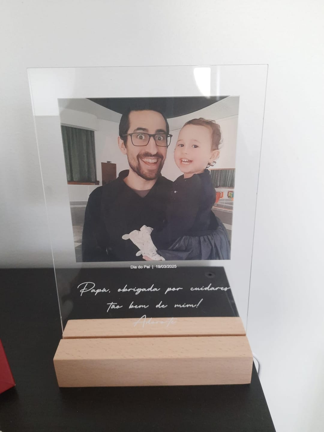Customer photo review of Lâmpada Frase & Fotografia Personalizável