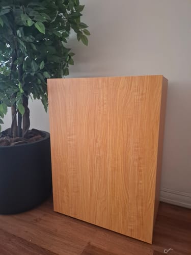 Customer photo review of Escritorio Moderno Plegable Ajustable con Almacenamiento