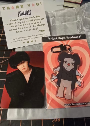 Customer photo review of JITB Hobi Angel Keychain