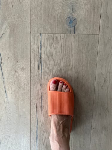 Customer photo review of Orthopädischer Hausschuh Cloudly™