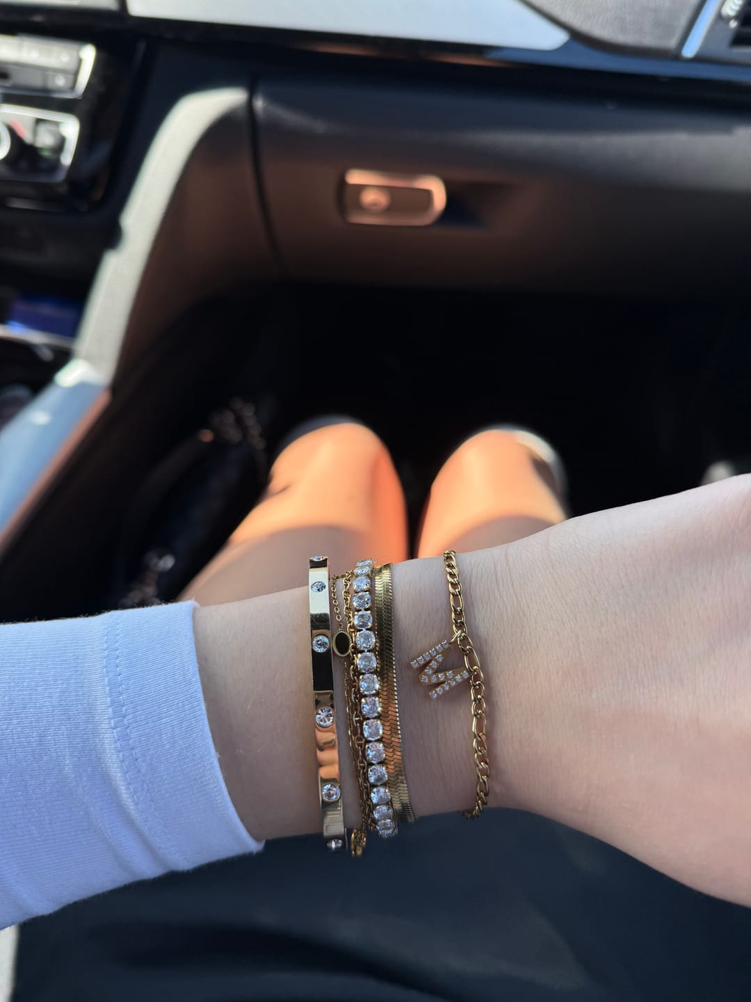Customer photo review of Letter Armband | 18K vergoldet