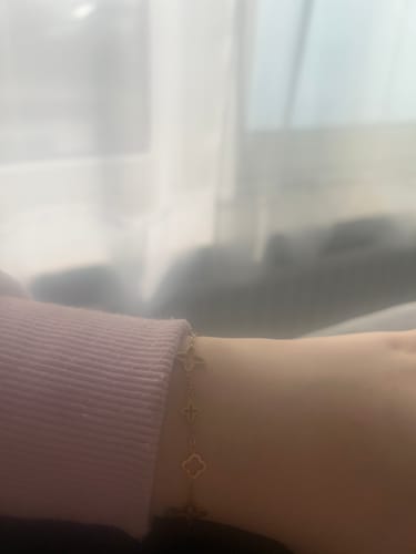 Customer photo review of Fancy Clover Armband | 18K vergoldet