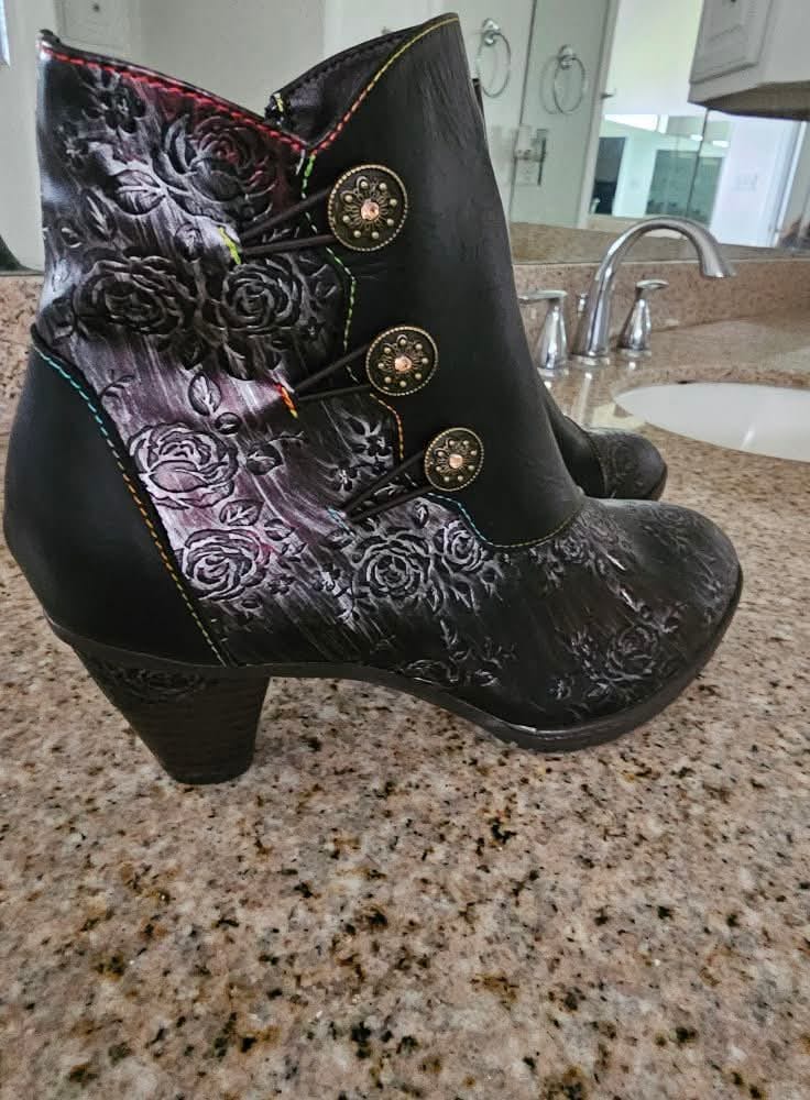 Customer photo review of Retro Handmade Floral Stitching Button Boots
