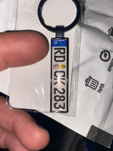 Customer photo review of Kennzeichen Schlüsselanhänger Mini Nummernschild Metall
