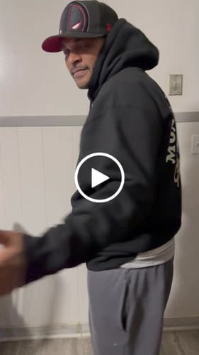 Customer video review of MOMM HOODIE