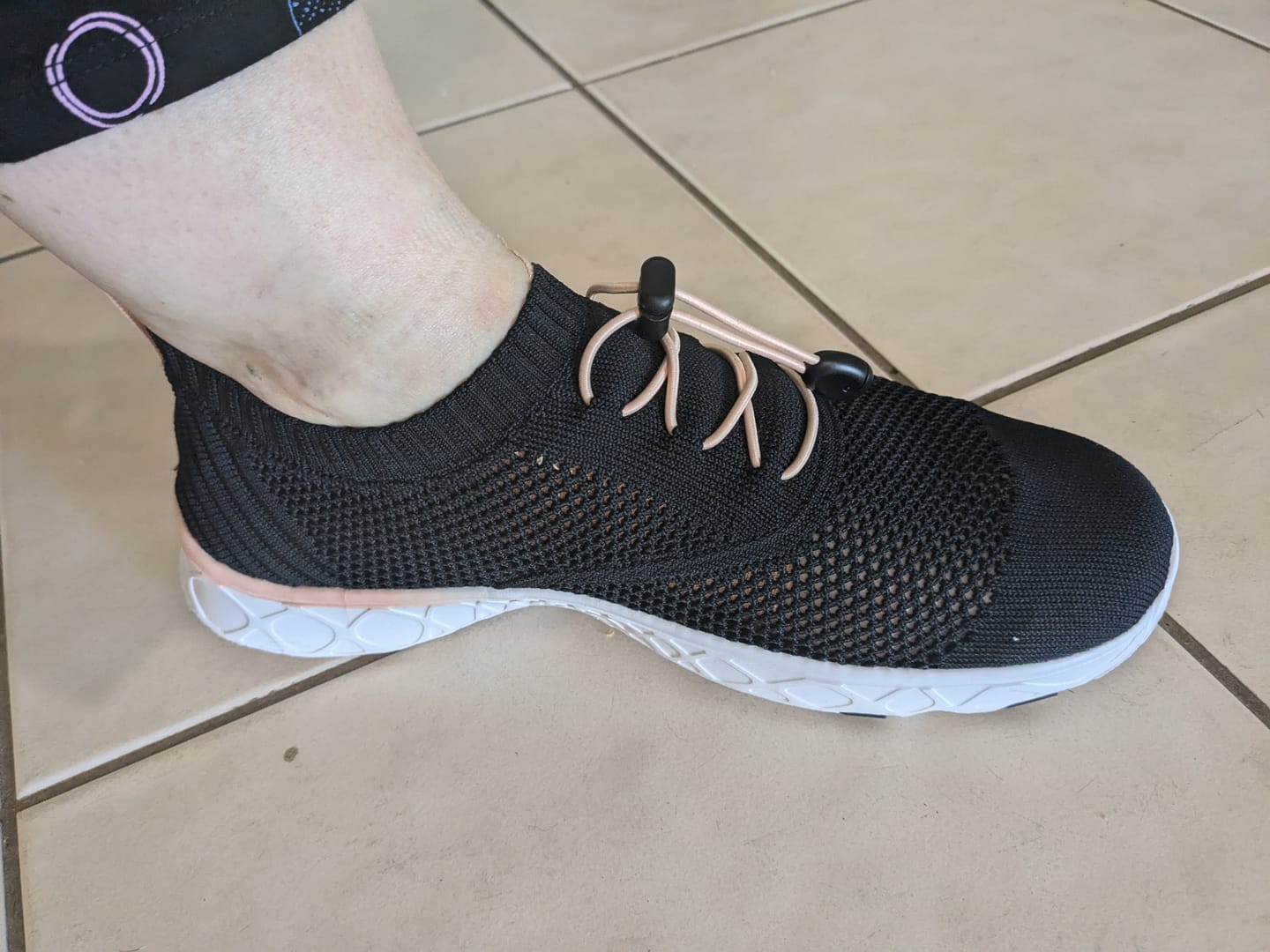 Customer photo review of Aleader Women’s Xdrain Classic Knit 2.0 Water Shoes