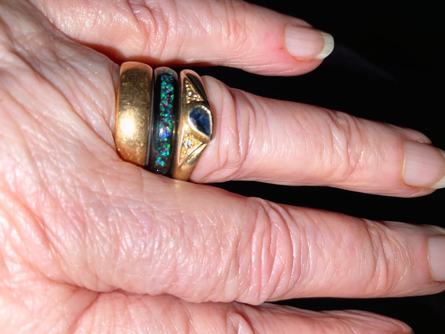 Customer photo review of The Black Opal 4mm Wonder Ring