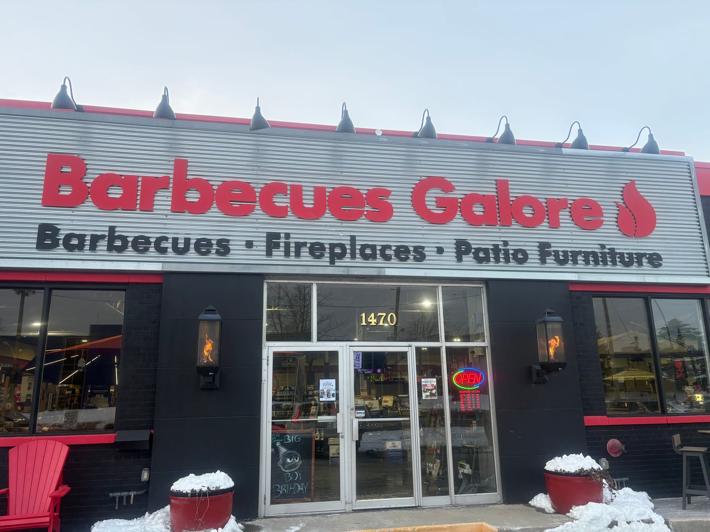 Customer photo review of Brander Butt Grabbin' Barbecue Gloves