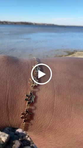 Customer video review of Custom Engraved Paw Bracelet