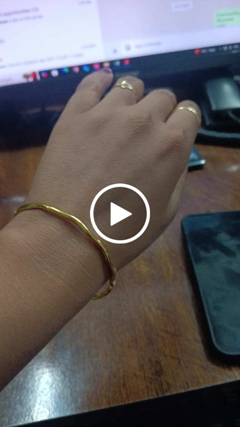 Customer video review of Wave Bracelet