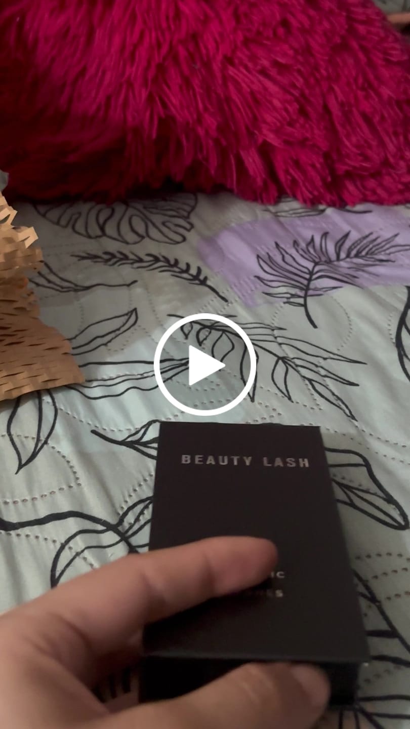Customer video review of Mixed Classic Lashes