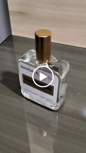 Customer video review of Twilight Crystals - Inspirado en BACCARAT ROUGE 540 de MFK 100ml-
