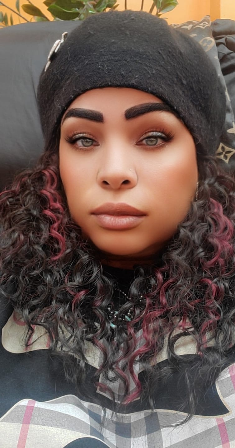 Customer photo review of Sensationnel Butta Lace Pre-Cut Glueless HD Lace Front Wig - BUTTA PRE-CUT UNIT 6