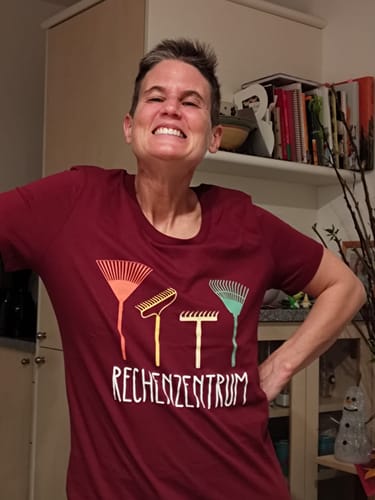 Customer photo review of Mein Homeoffice  - Damen Premium Organic Shirt