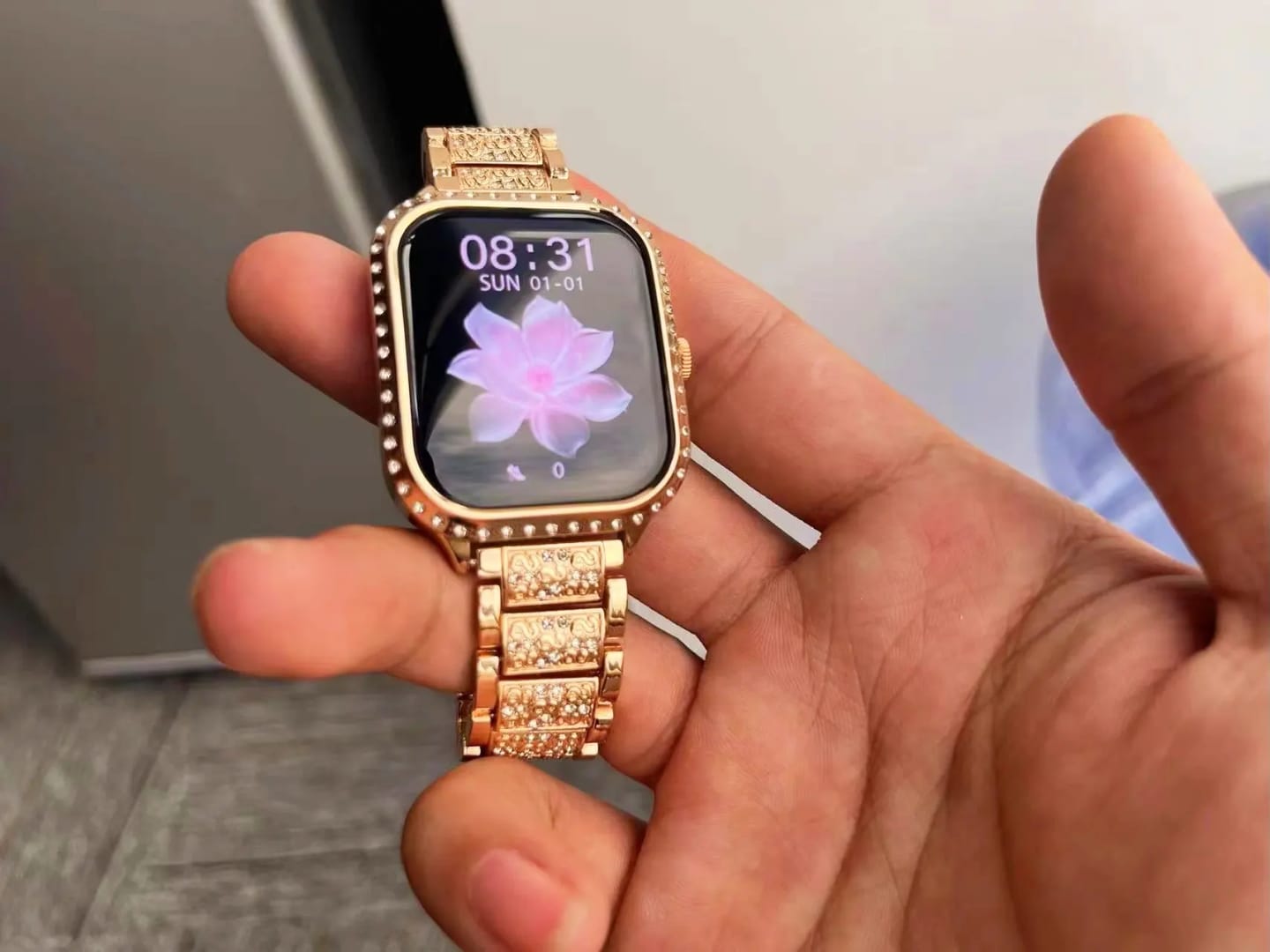 Customer photo review of 2025 New Lady Smart Watch Women AMOLED Curved Screen IP68 Waterproof Health Call Smartwatch For Samsung Huawei Apple Watch 4 ios