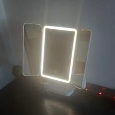 Customer photo review of Makeup Vanity Mirror With Lights