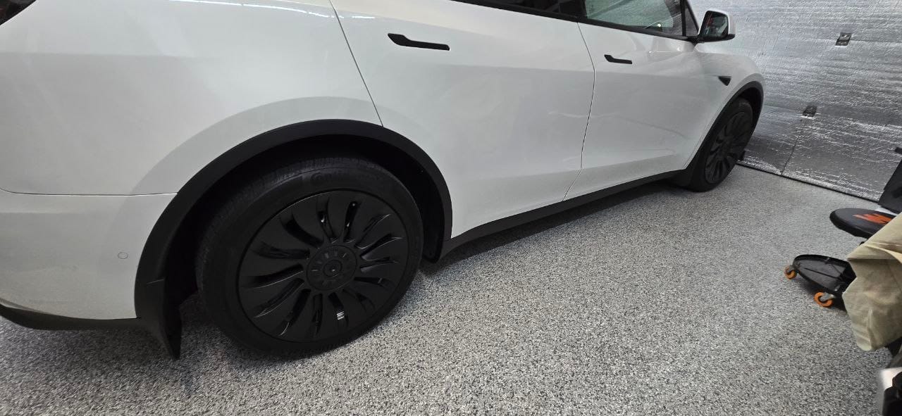 Customer photo review of TESPLUS 19'' Hurricane Style Wheel Cover for Model Y