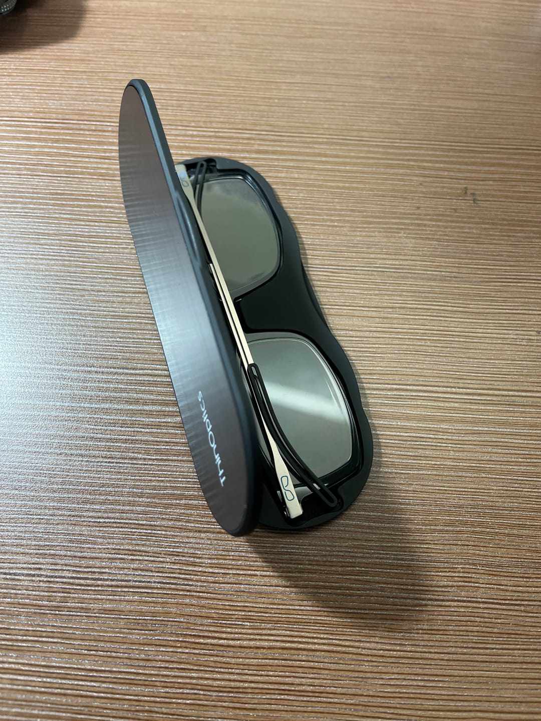 Customer photo review of Readers + Black Keychain Case