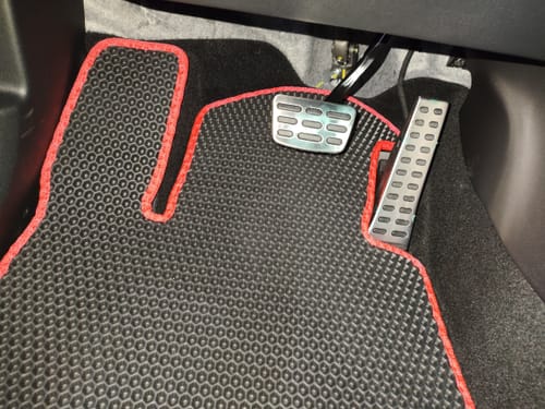 Grzegorz S. review of Dywaniki samochodowe na zamówienie - Przód i tył image 1 out of 5