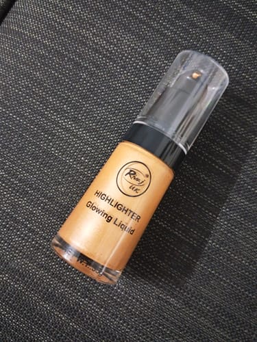 Customer photo review of Highlighter Glowing Liquid