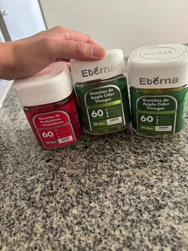 Customer photo review of Gomitas de Vinagre de Manzana