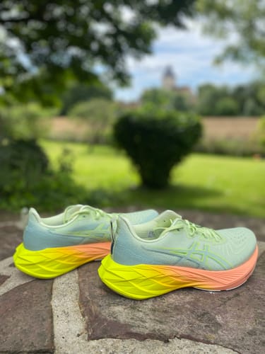 Customer photo review of Asics Novablast 4 Paris