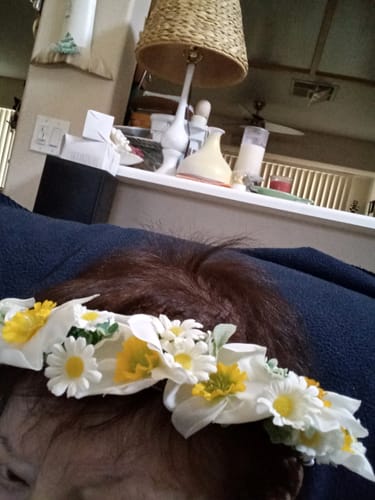 Customer photo review of Bulk Daffodil Flower Headband for Wedding Spring Festival Daffodil Events Party Wholesale