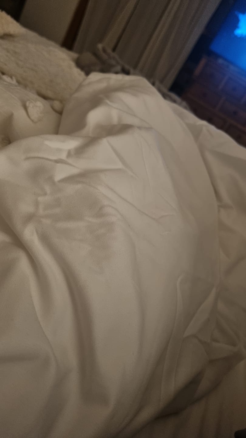 Customer photo review of Sábanas Lujo 1800 Hilos - King - Soft Touch
