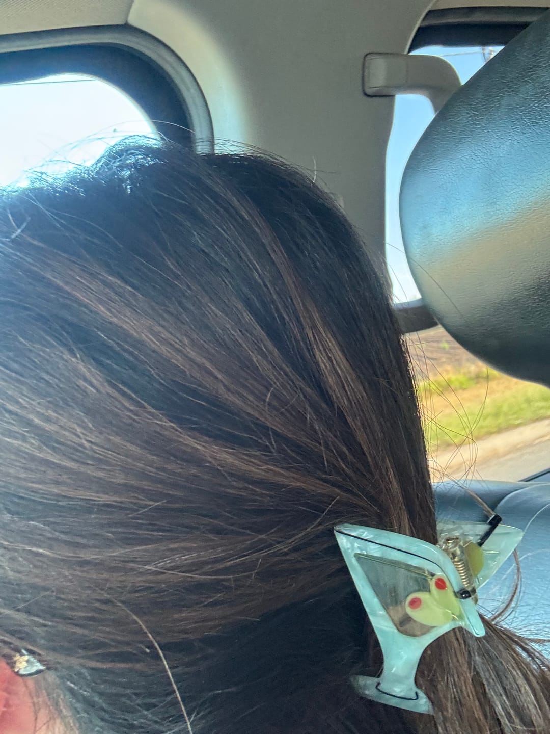Customer photo review of Midi Daiquiri Hair Claw Clip