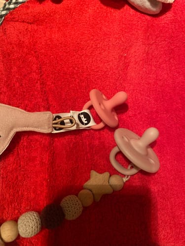 Customer photo review of Kit 3 Chupetes CLÁSICOS Nenina & Co