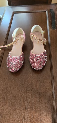 Customer photo review of Girl Dress Shoes Kids Sequins Star Chain Princess Shoes