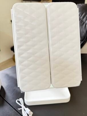 Customer photo review of Makeup Vanity Mirror With Lights