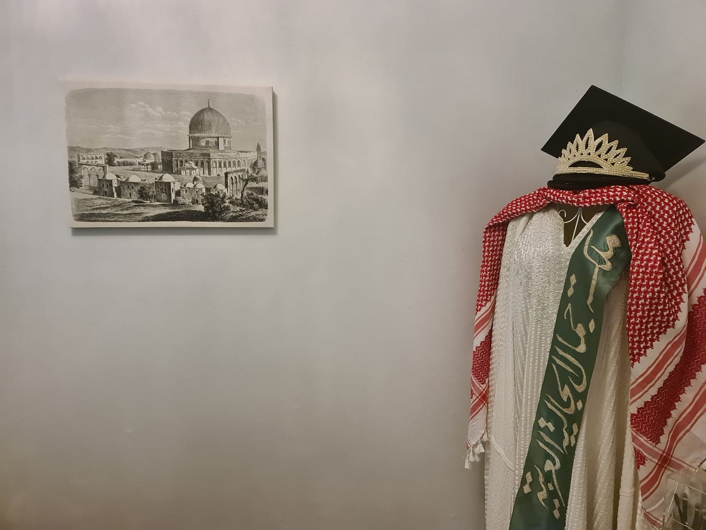 Customer photo review of Islamic Canvas Wall Art - Masjid Al Aqsa Historical Sketch Dome of the Rock