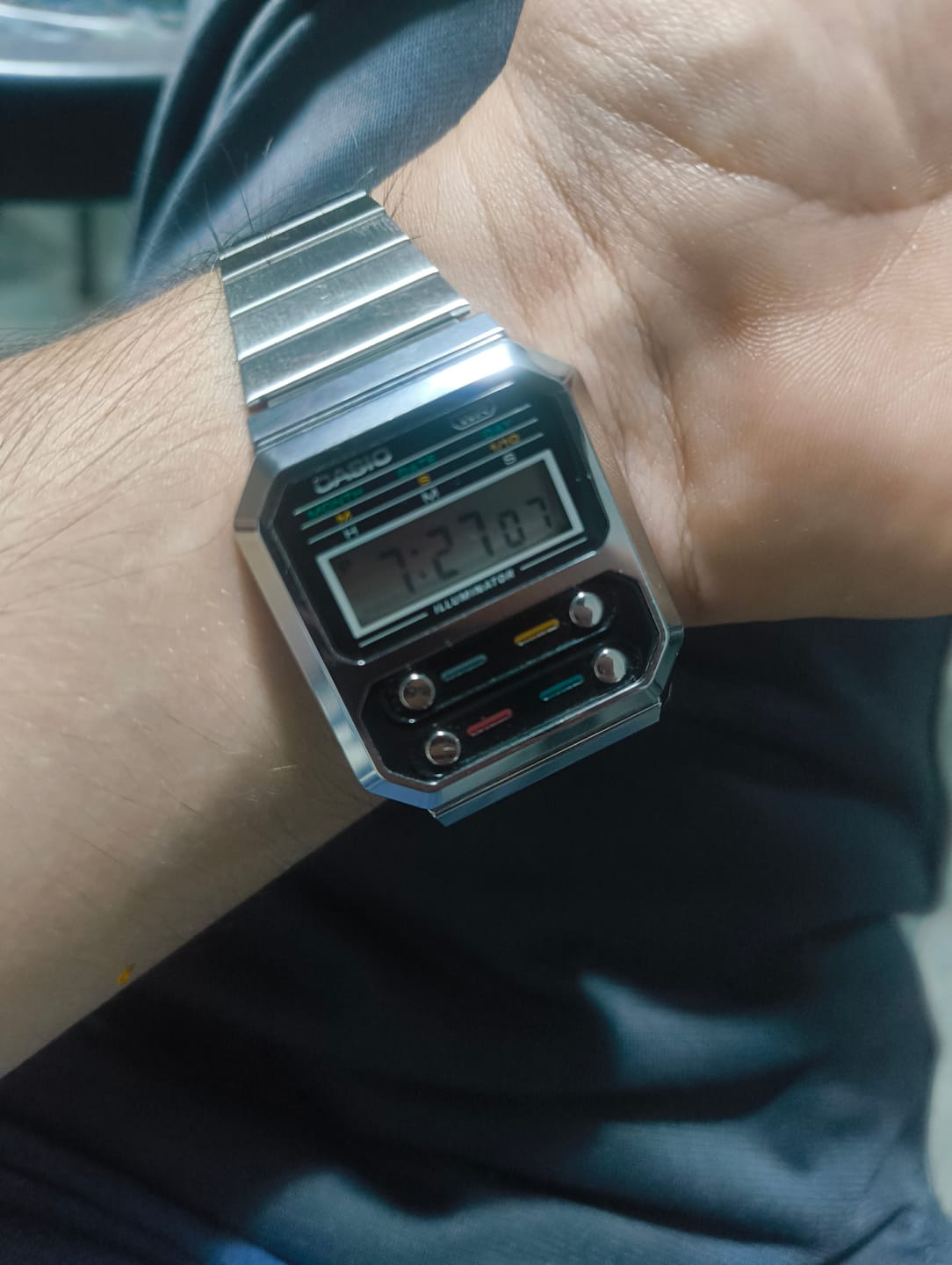 Customer photo review of Reloj Casio Vintage A100WE-1ADF Alien F-100 Reissue Plateado