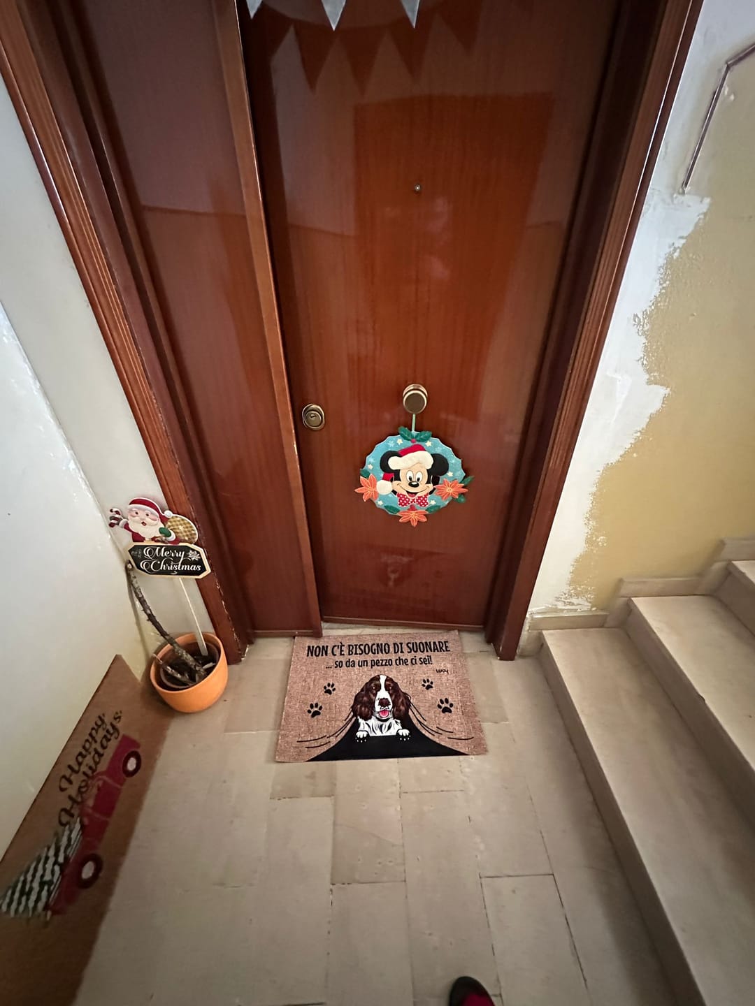 Customer photo review of Non c'è bisogno di suonare - Zerbino personalizzato