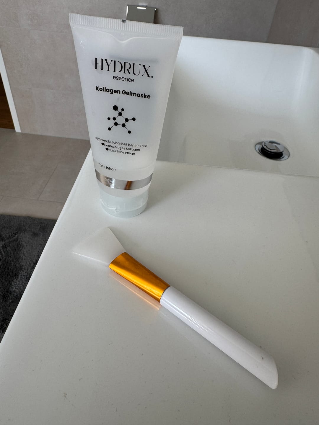 Customer photo review of Essence-Kollagen Gelmaske