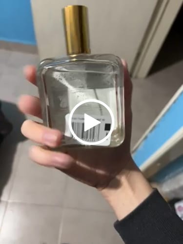 Customer video review of Twilight Crystals - Inspirado en BACCARAT ROUGE 540 de MFK 100ml-